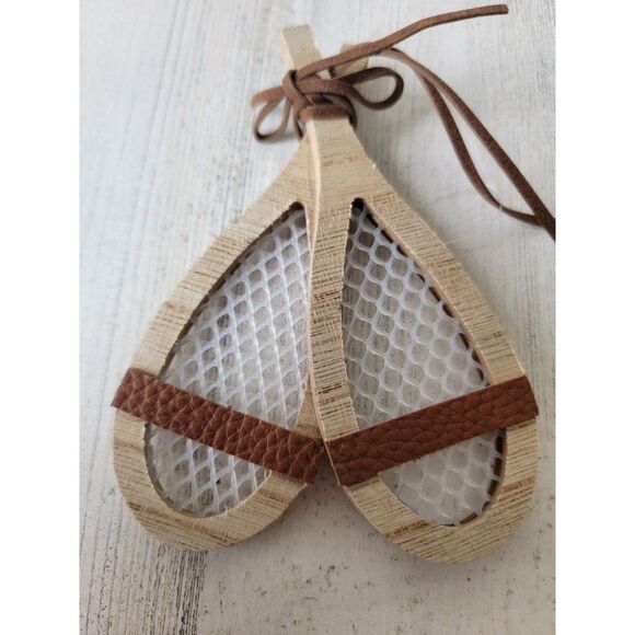 Wooden mini tennis sport racket ornament Xmas decor - Picture 2 of 3